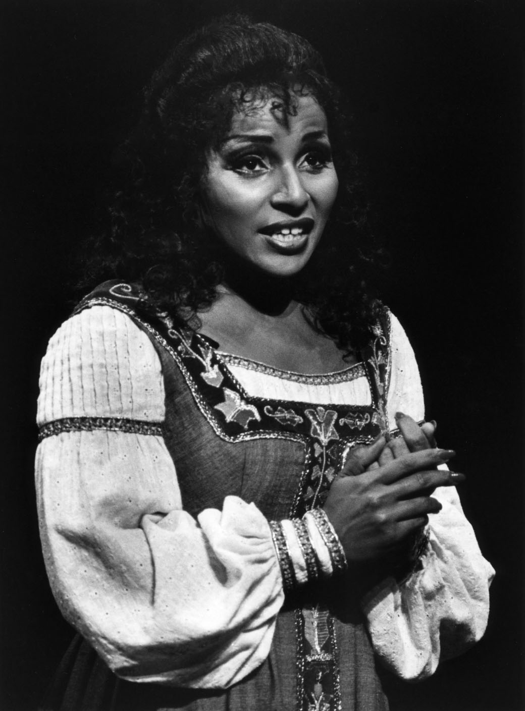 Carmen Balthrop as Pamina