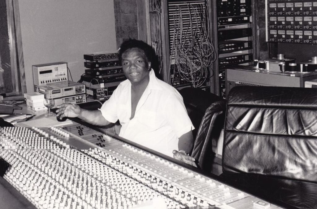 Lamont Dozier (1941-  )