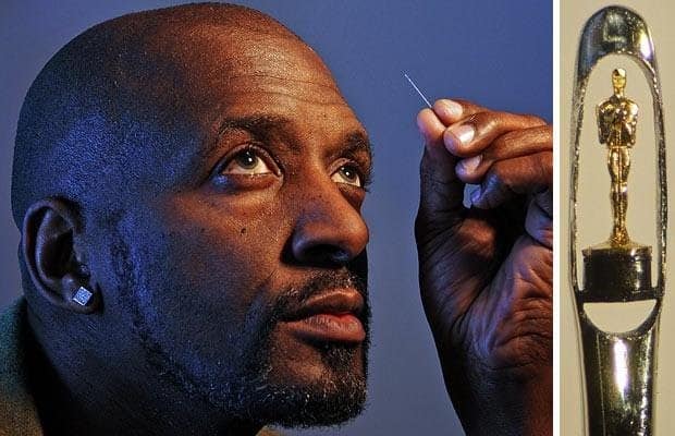 Willard Wigan (1957-  )